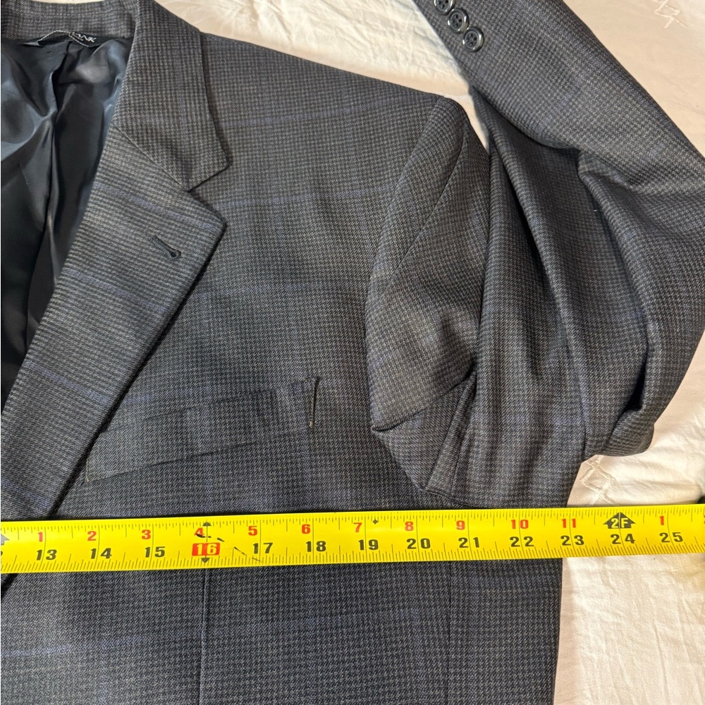 JOS.A.BANK Classic Men's Blazer size 44R - Picture 6 of 10